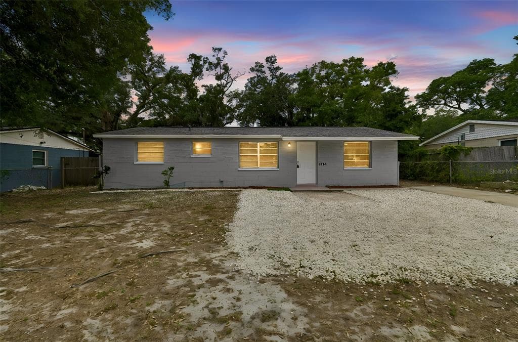 3706 BEECHWOOD BOULEVARD TAMPA, FL 33619
