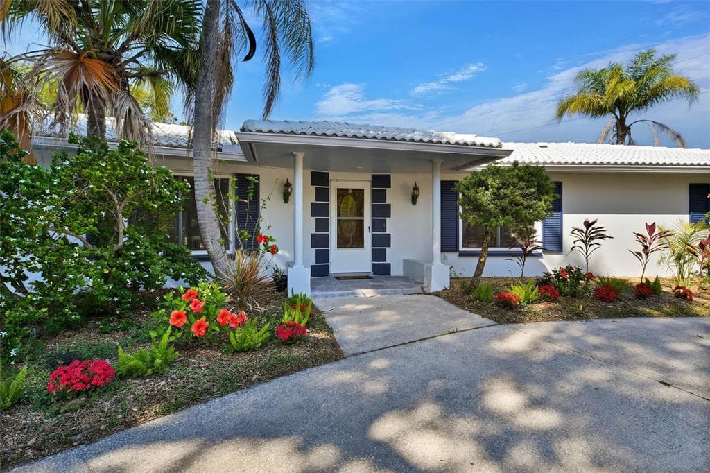 1667 BRAVO DRIVE CLEARWATER, FL 33764