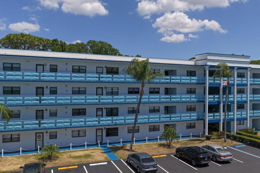 5970 80TH STREET N UNIT 411 ST PETERSBURG, FL 33709