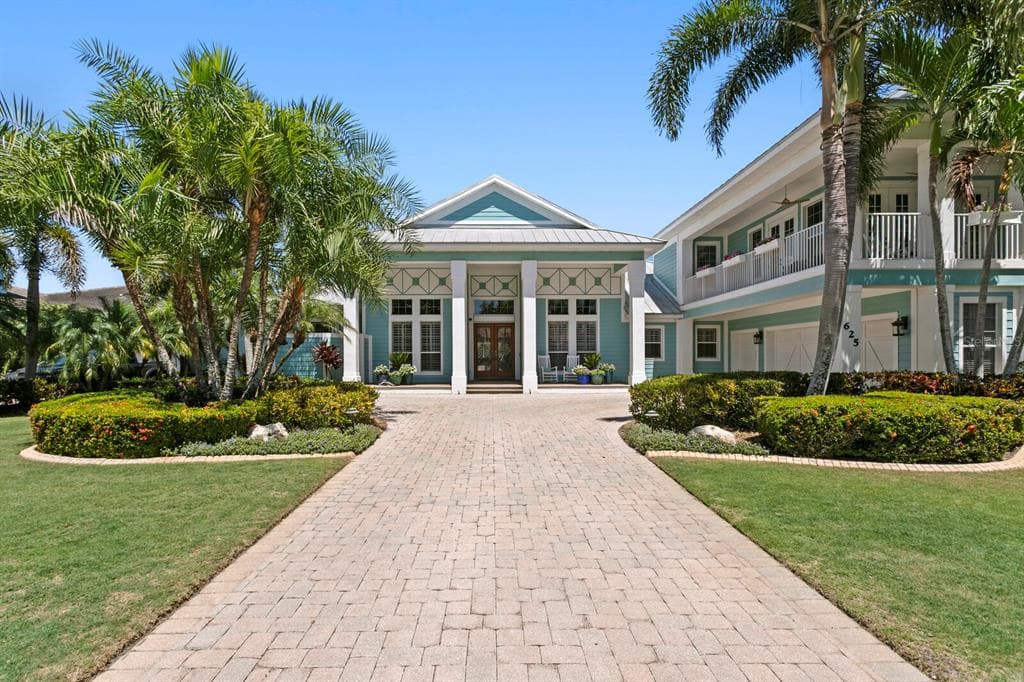 625 BALIBAY ROAD APOLLO BEACH, FL 33572