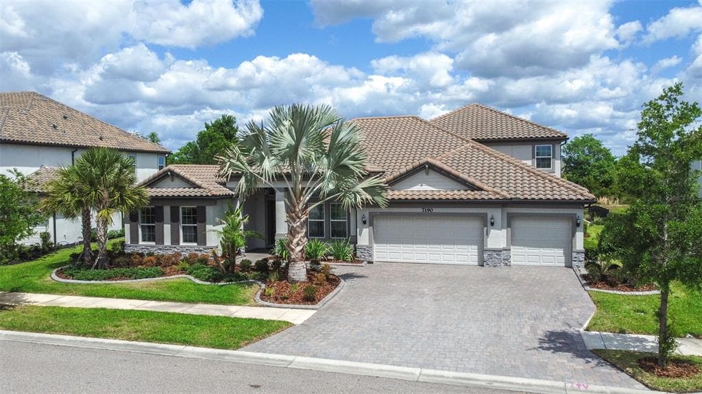 7190 GRAYBROOK DRIVE WESLEY CHAPEL, FL 33545