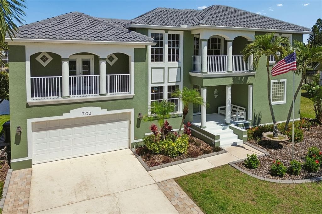 703 BUNKER VIEW DRIVE APOLLO BEACH, FL 33572