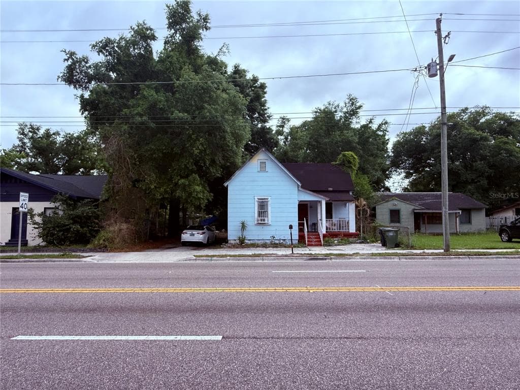 1209 E DR MARTIN LUTHER KING JR BOULEVARD TAMPA, FL 33603