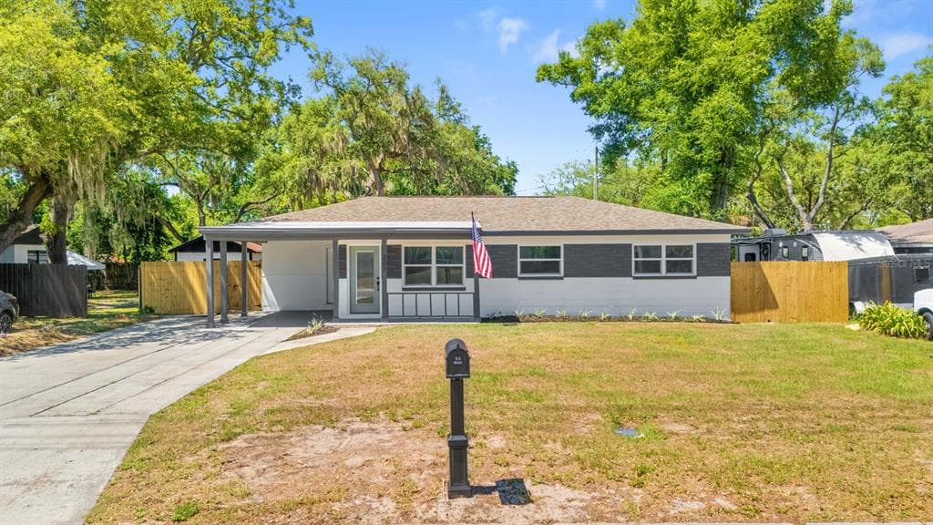 207 W BOUGAINVILLEA AVENUE TAMPA, FL 33612