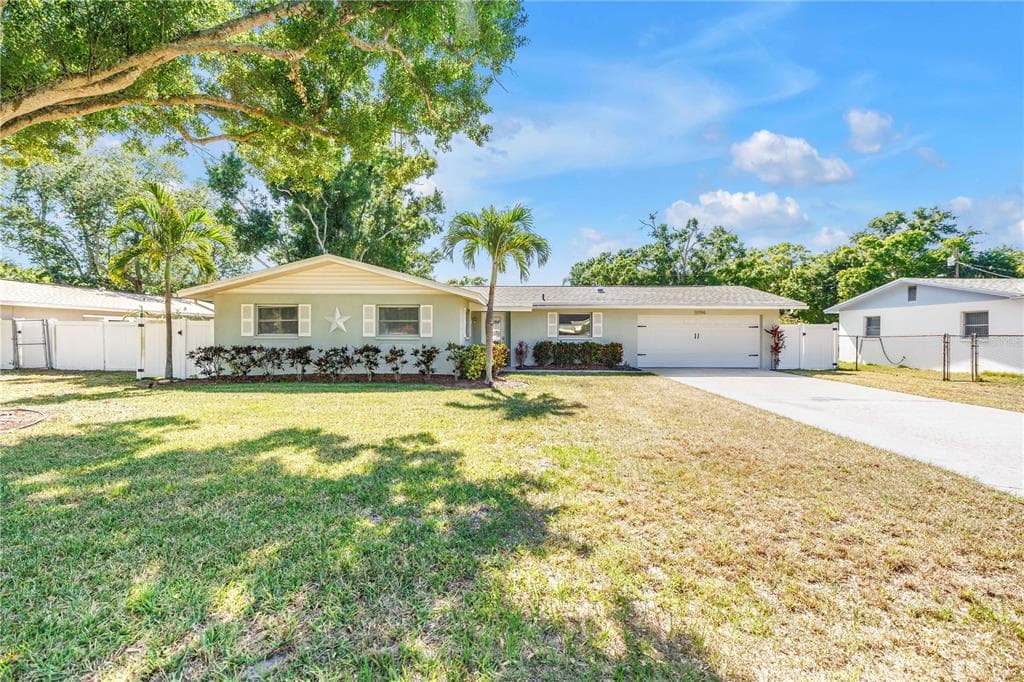 12096 OAK STREET LARGO, FL 33774