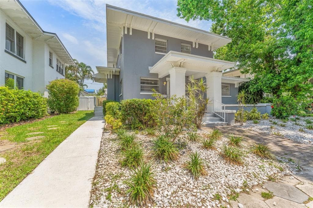125 8TH AVENUE NE ST PETERSBURG, FL 33701