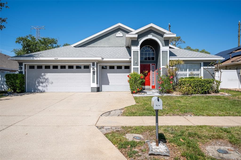 624 N LAKE BOULEVARD TARPON SPRINGS, FL 34689