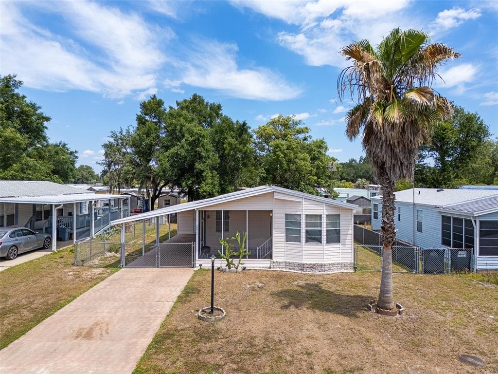 38052 LAWANDA LOOP ZEPHYRHILLS, FL 33542