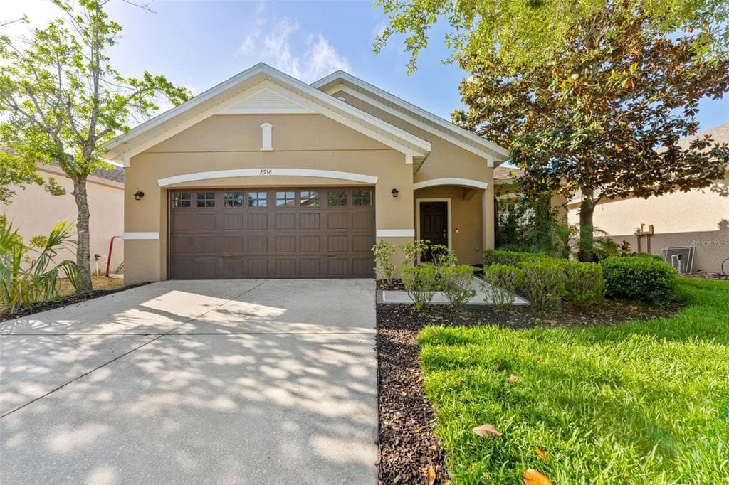 2916 WINGLEWOOD CIRCLE