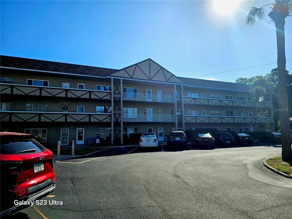 2464 AUSTRALIA WAY E UNIT 46 CLEARWATER, FL 33763