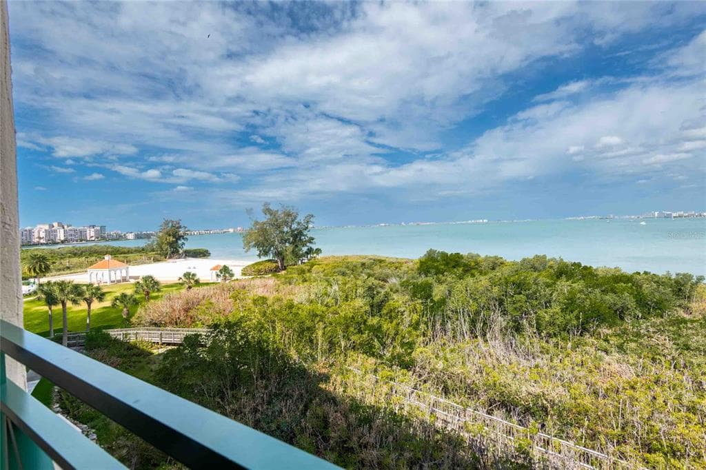 4737 DOLPHIN CAY LANE S UNIT 407