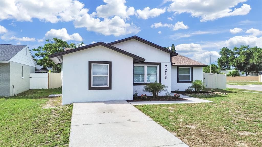 7218 LUNITA COURT TAMPA, FL 33625