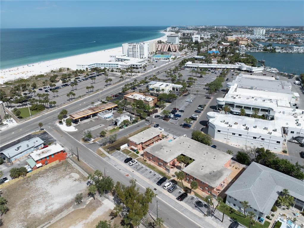 121 46TH AVENUE UNIT 2G ST PETE BEACH, FL 33706