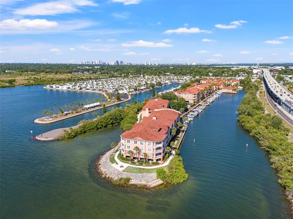 5000 CULBREATH KEY WAY UNIT 1-107 TAMPA, FL 33611