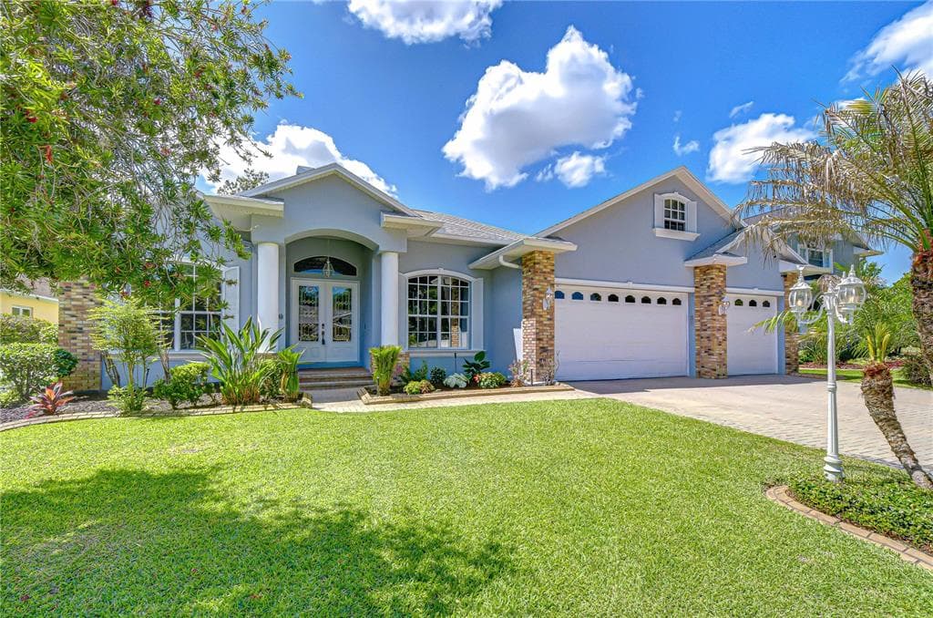 2228 VALRICO FOREST DRIVE VALRICO, FL 33594