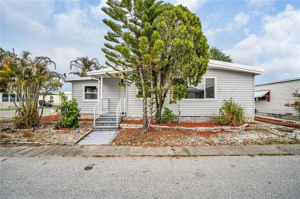 193 BLUE MARLIN DRIVE OLDSMAR, FL 34677