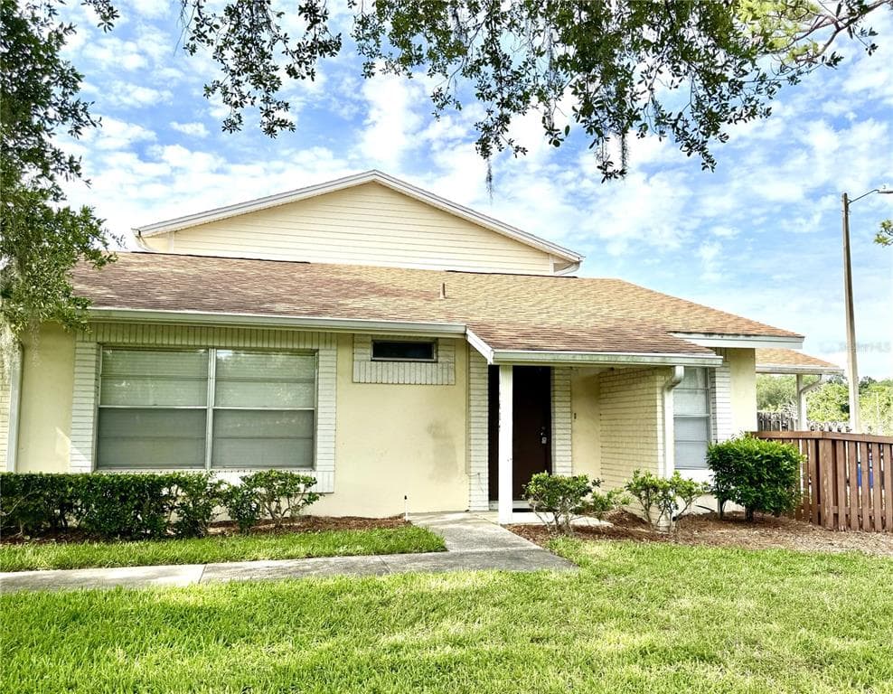 14607 PINE GLEN CIRCLE LUTZ, FL 33559