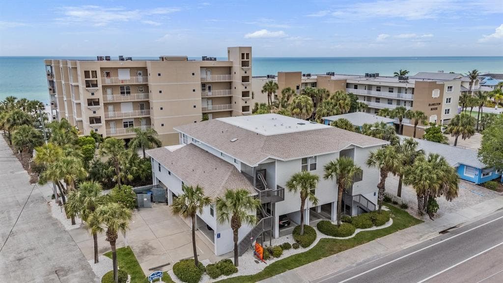 1500 GULF BOULEVARD UNIT 204B INDIAN ROCKS BEACH, FL 33785