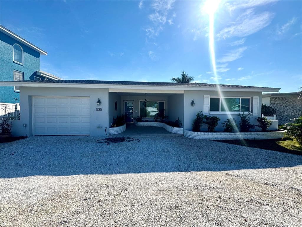 535 173RD AVENUE NORTH REDINGTON BEACH, FL 33708