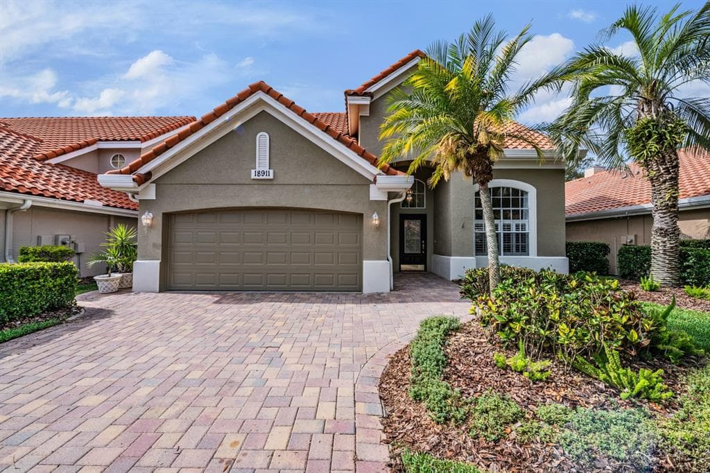 18911 AVENUE BIARRITZ LUTZ, FL 33558