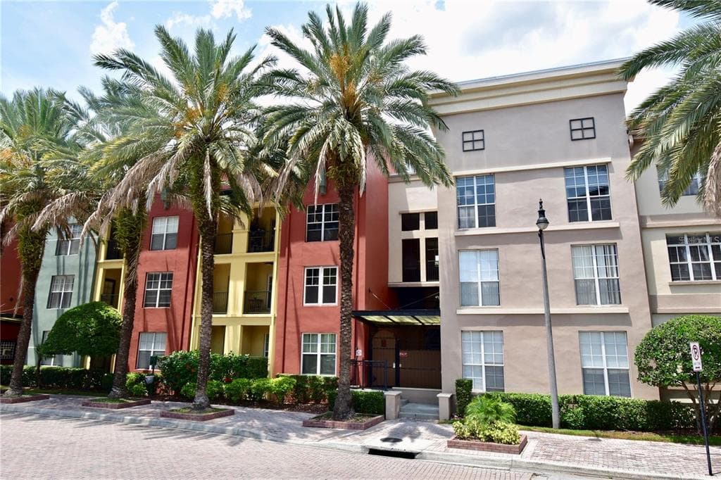 2402 W AZEELE STREET UNIT 417