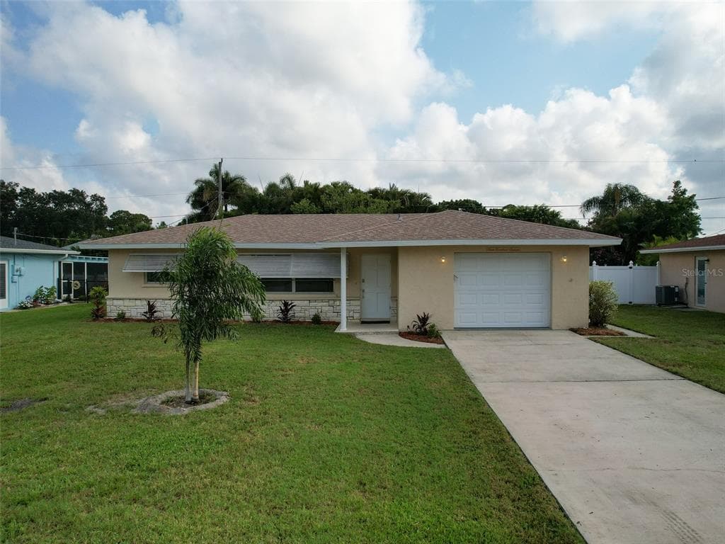 916 GILLESPIE STREET ENGLEWOOD, FL 34223