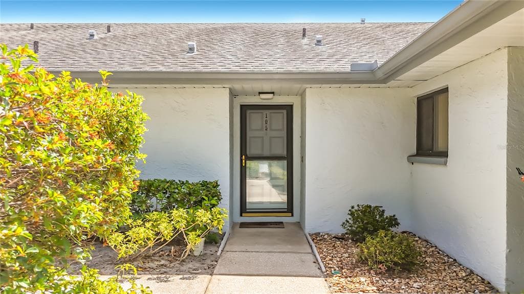 2733 COUNTRYSIDE BOULEVARD UNIT 105 CLEARWATER, FL 33761