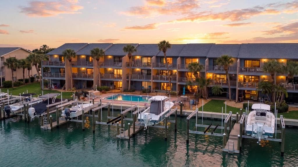 11835 3RD STREET E TREASURE ISLAND, FL 33706