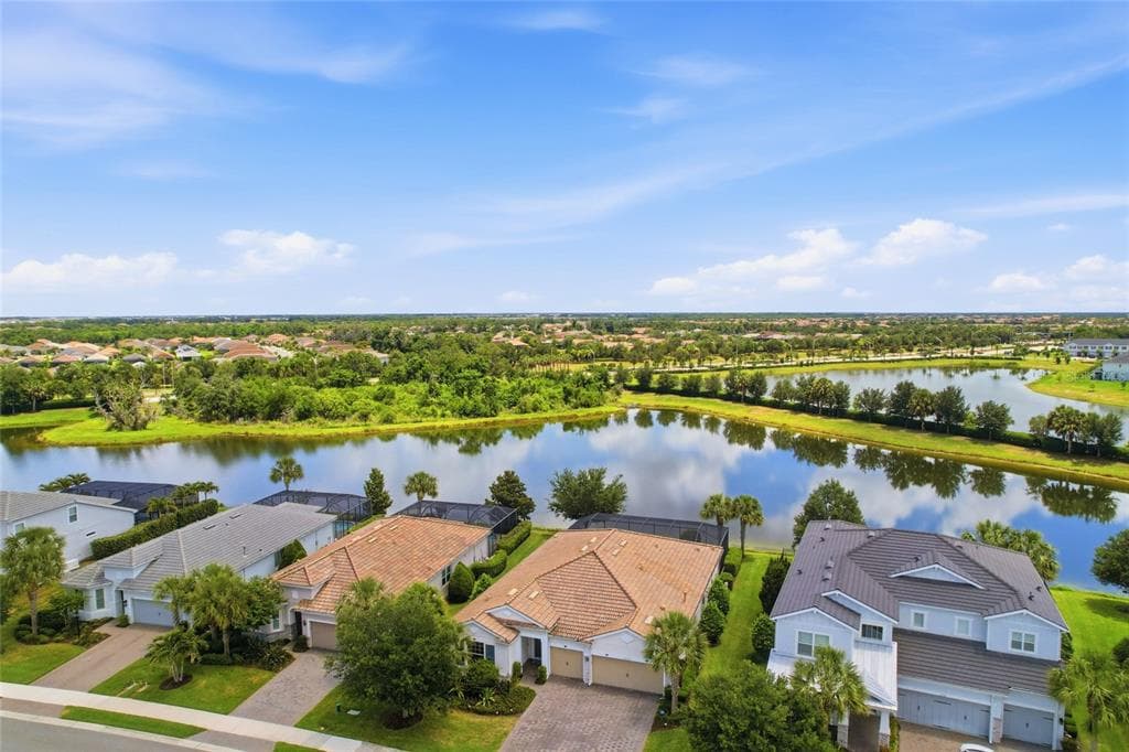 12322 BLUE HILL TRAIL BRADENTON, FL 34211