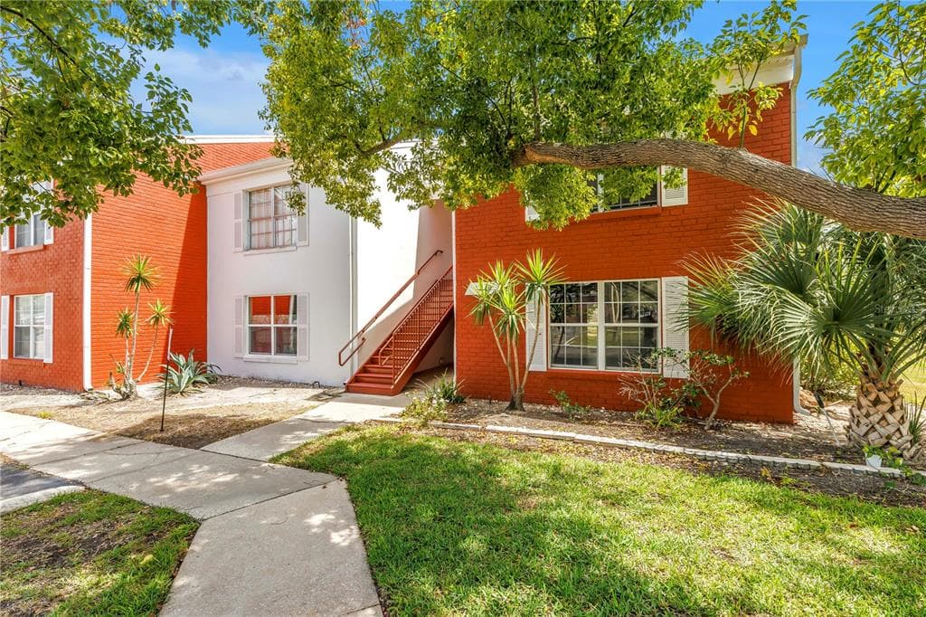 1310 83RD AVENUE N UNIT D ST PETERSBURG, FL 33702