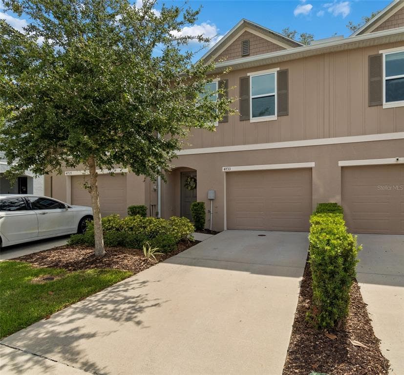 4733 DEER TRACK STREET TAMPA, FL 33610