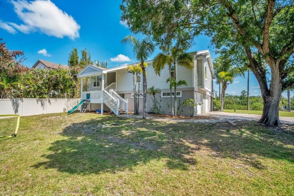 3858 SHORE BOULEVARD OLDSMAR, FL 34677