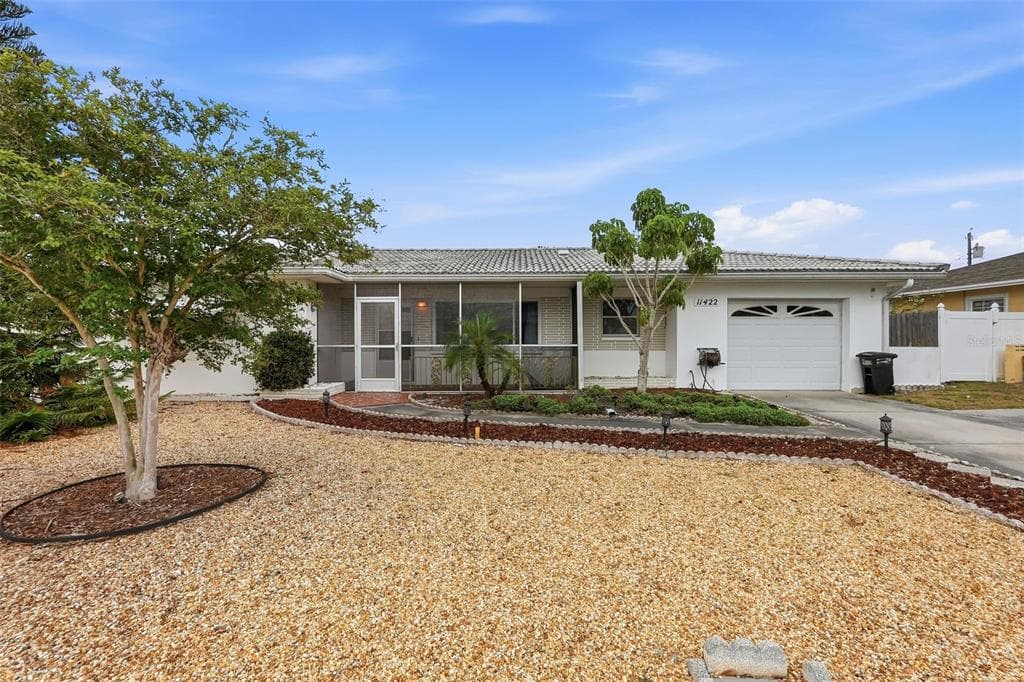 11422 62ND AVENUE SEMINOLE, FL 33772