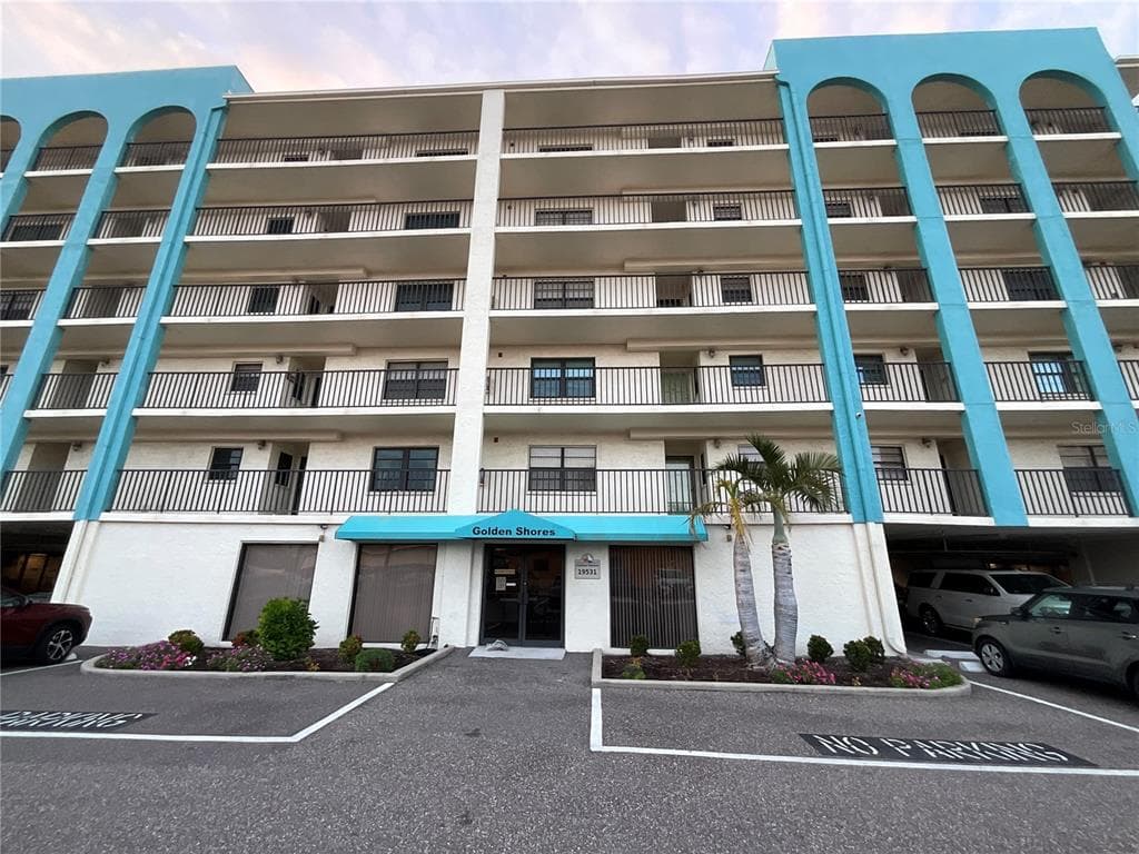 19531 GULF BOULEVARD UNIT 612 INDIAN SHORES, FL 33785