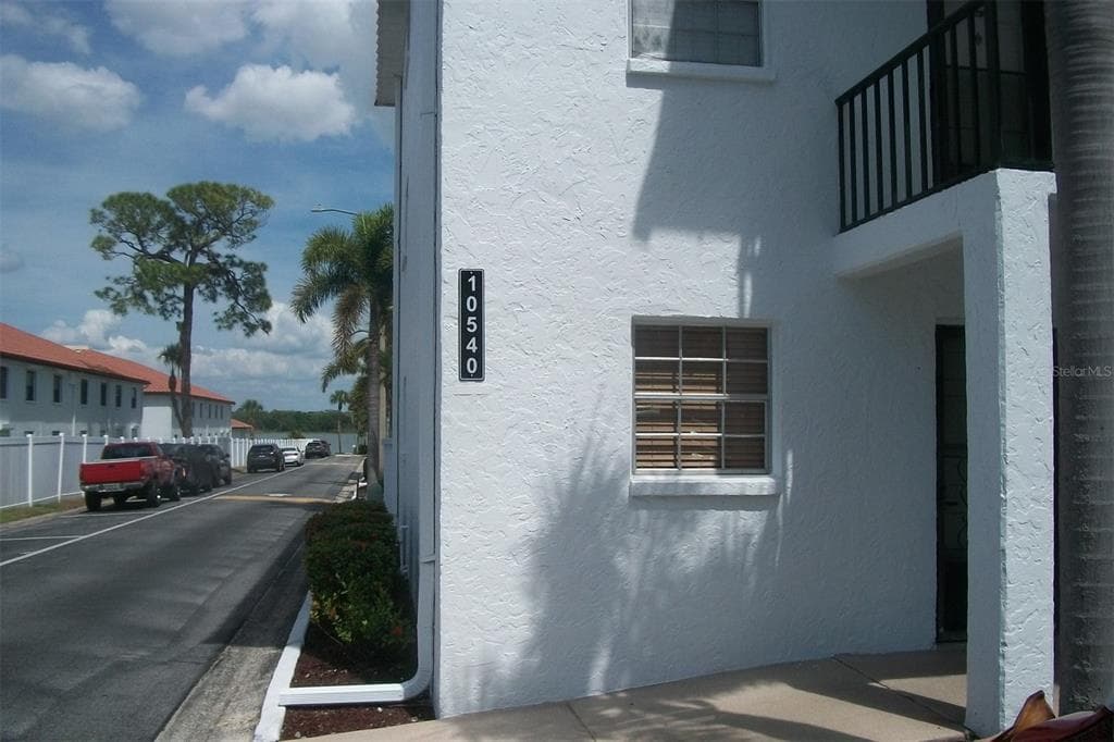 10540 77TH TERRACE UNIT 210 SEMINOLE, FL 33772