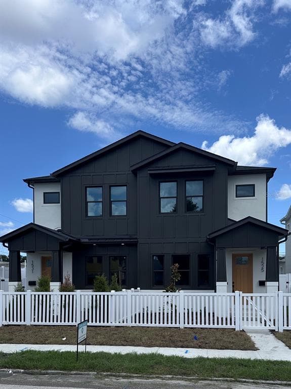 1531 29TH AVENUE N ST PETERSBURG, FL 33704