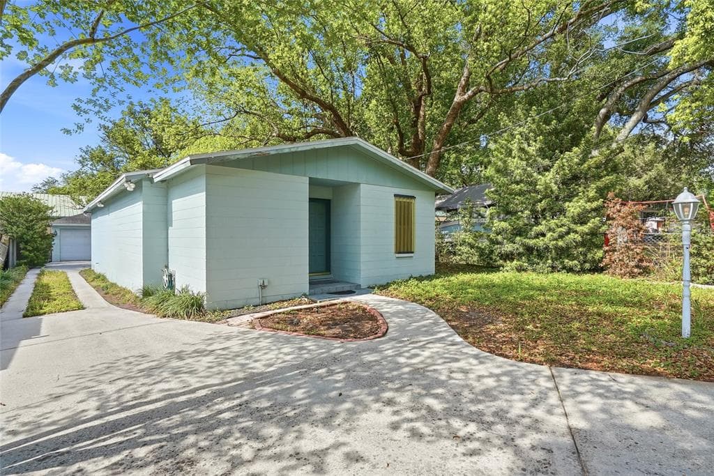 1026 W RAMBLA STREET TAMPA, FL 33612