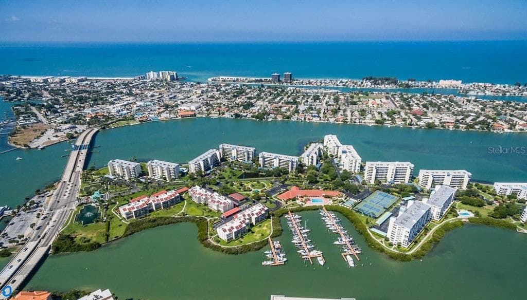 7974 SAILBOAT KEY BOULEVARD S UNIT 402 SOUTH PASADENA, FL 33707