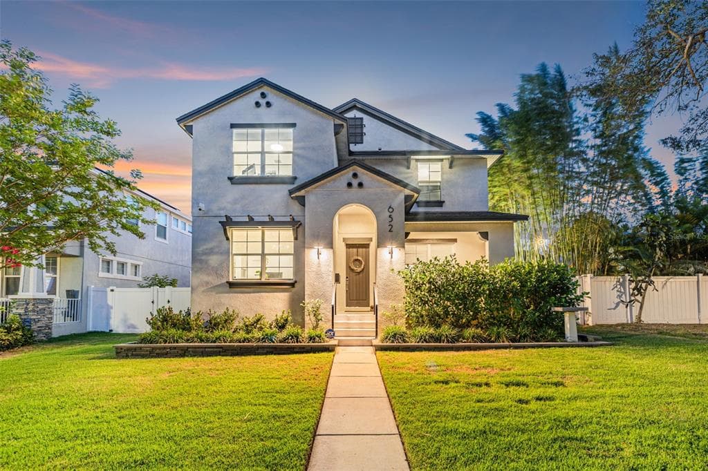 652 10TH AVENUE S ST PETERSBURG, FL 33701