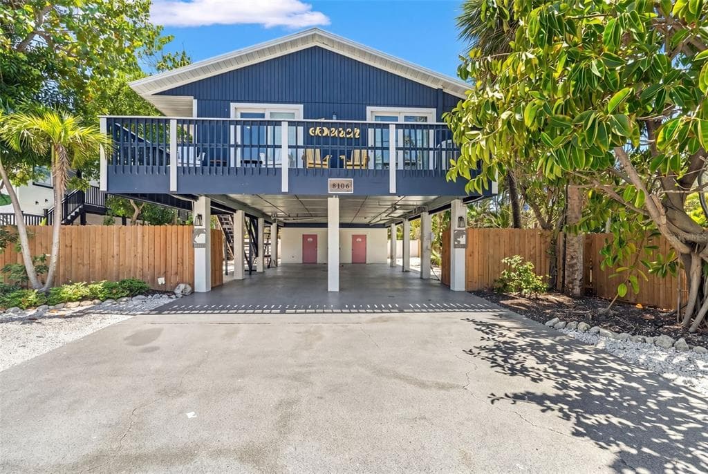8106 GULF DRIVE HOLMES BEACH, FL 34217