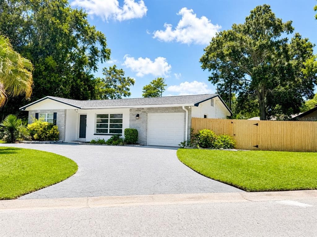 12620 82ND TERRACE SEMINOLE, FL 33776