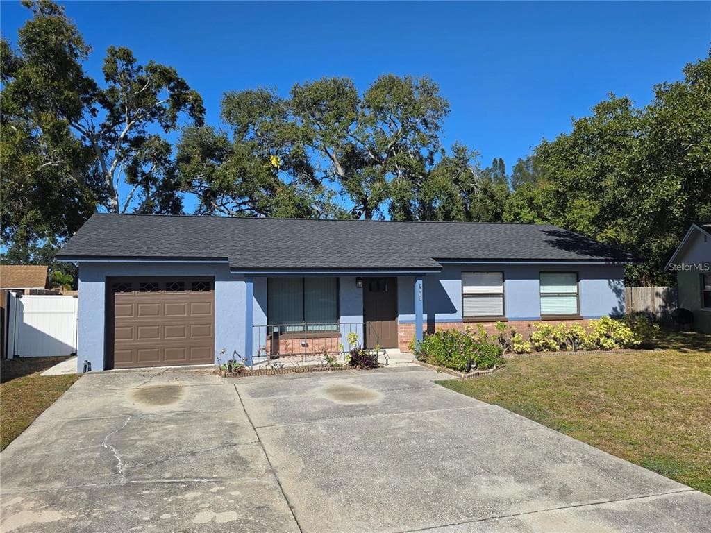 7981 SMOKETREE COURT LARGO, FL 33773