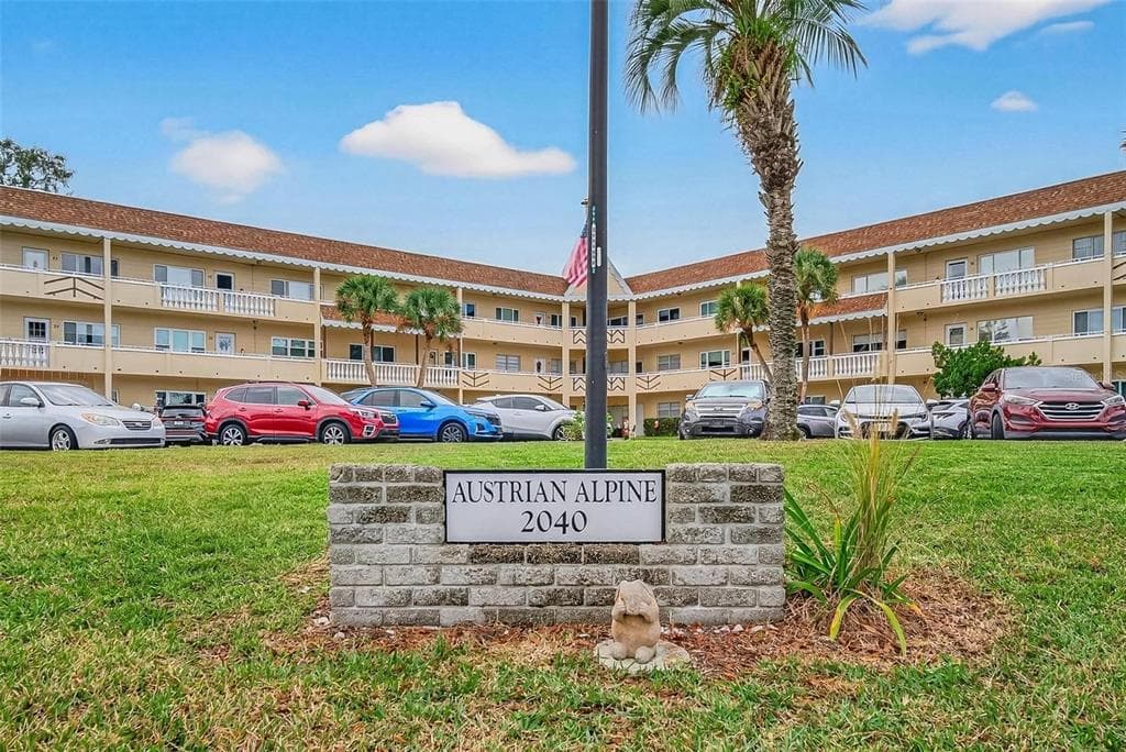2040 WORLD PARKWAY BOULEVARD UNIT 34