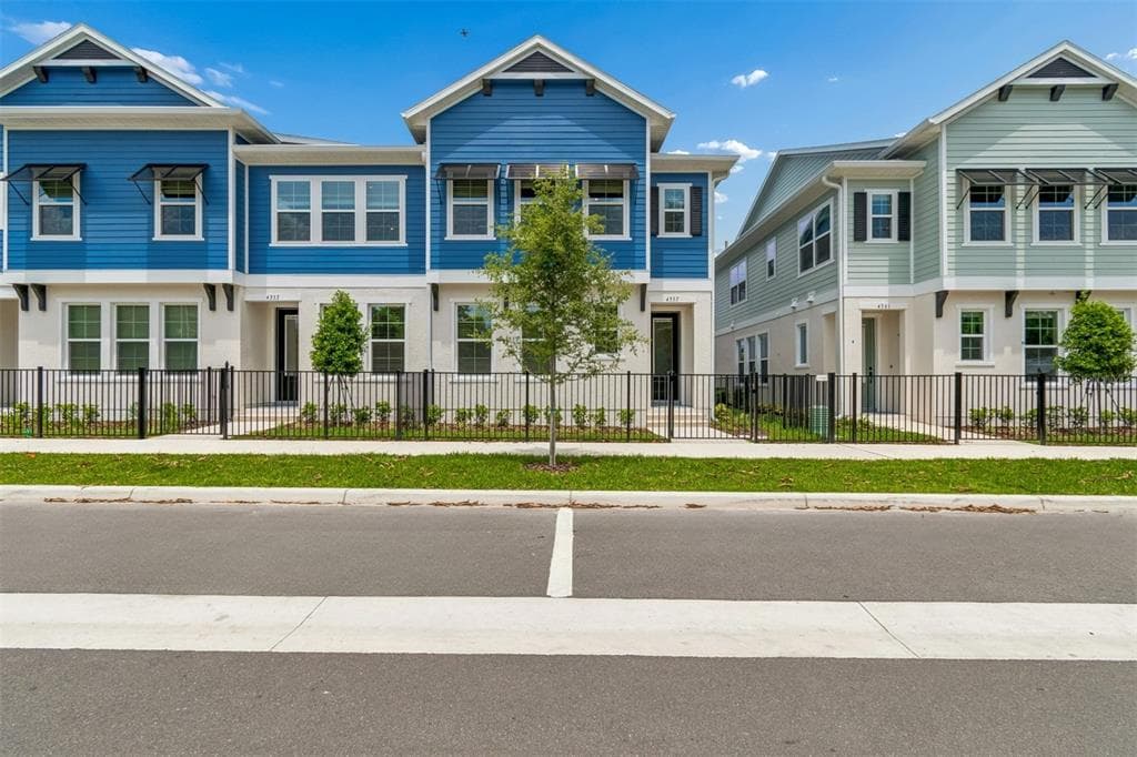 4357 ROUSH AVENUE ORLANDO, FL 32803