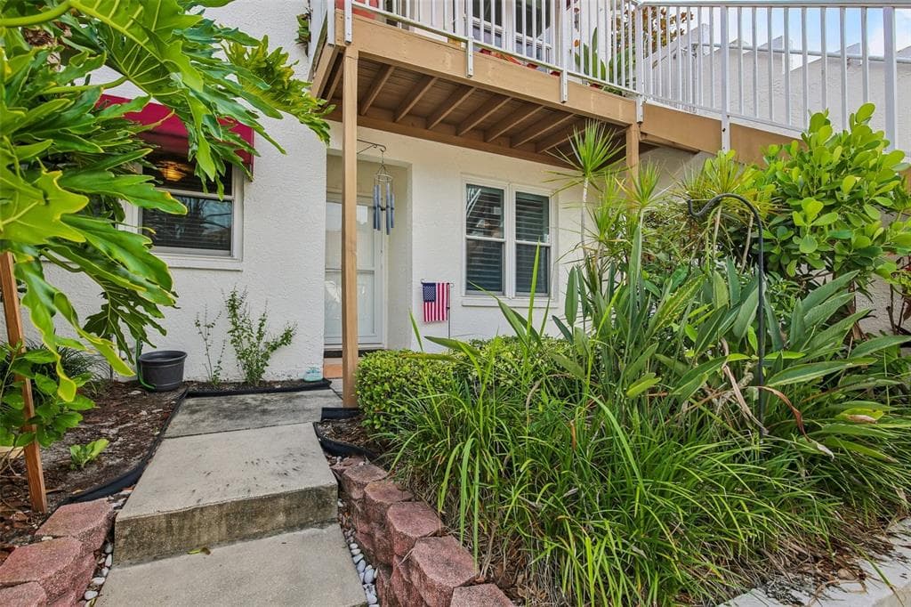 1440 WATER VIEW DRIVE W UNIT 106 LARGO, FL 33771