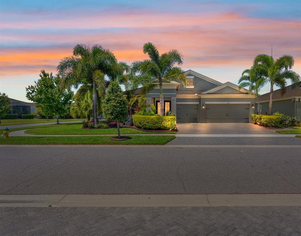 7702 PARADISO DRIVE APOLLO BEACH, FL 33572