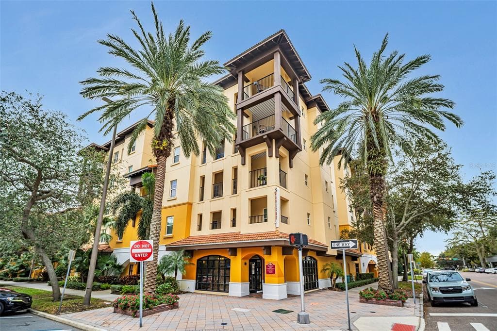 100 4TH AVENUE S UNIT 216 ST PETERSBURG, FL 33701