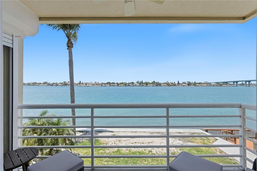 6085 BAHIA DEL MAR CIRCLE UNIT 272