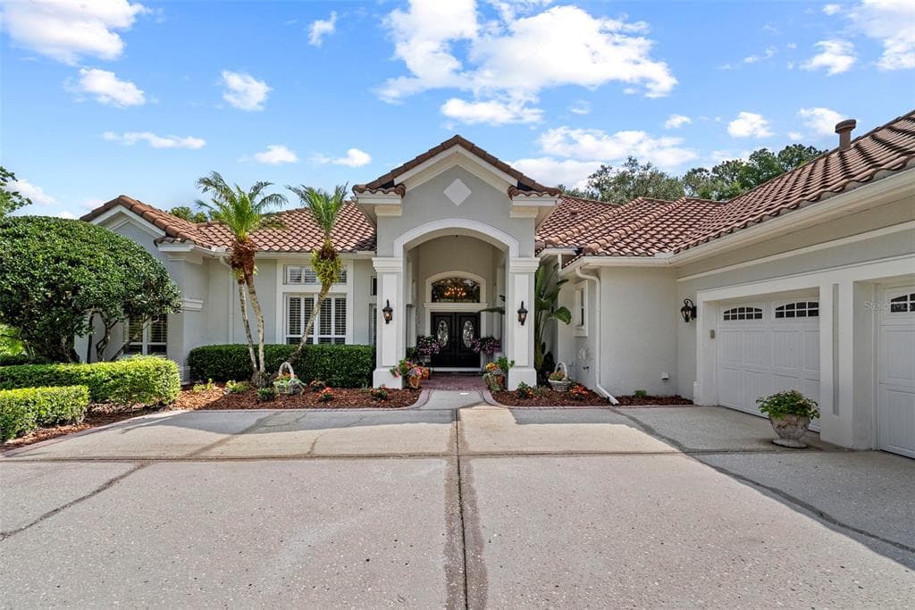 6453 RENWICK CIRCLE TAMPA, FL 33647