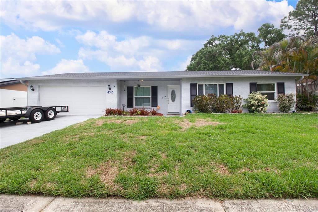 4313 HOLLOW HILL DRIVE TAMPA, FL 33624